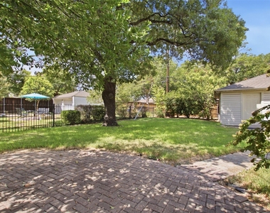 6445 Glennox Lane - Photo Thumbnail 21