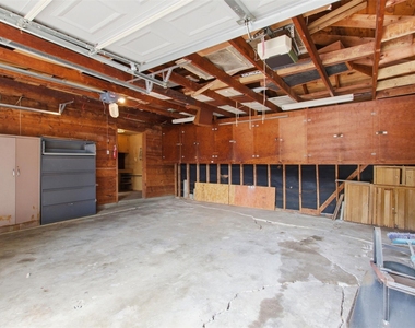 6445 Glennox Lane - Photo Thumbnail 28