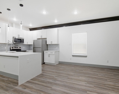 1013 Duff Court - Photo Thumbnail 12