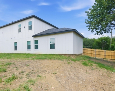 1013 Duff Court - Photo Thumbnail 38