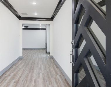 1013 Duff Court - Photo Thumbnail 4
