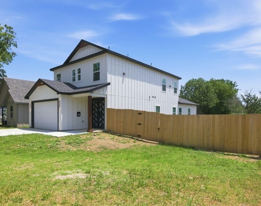 1013 Duff Court - Photo Thumbnail 3