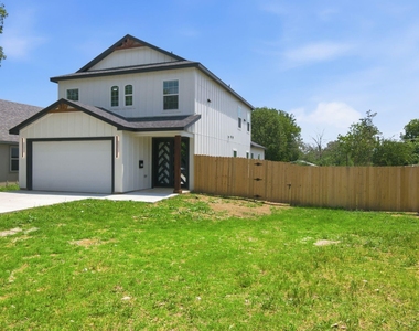 1013 Duff Court - Photo Thumbnail 2