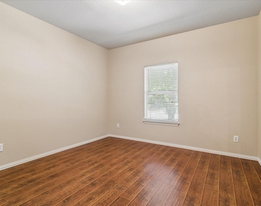 11637 Snyder Drive - Photo Thumbnail 21