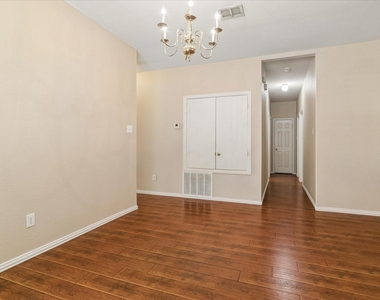 11637 Snyder Drive - Photo Thumbnail 5