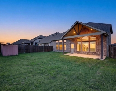 1814 Cedar Orchid Way - Photo Thumbnail 22