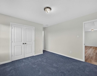 1814 Cedar Orchid Way - Photo Thumbnail 17