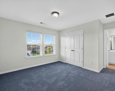 1814 Cedar Orchid Way - Photo Thumbnail 16