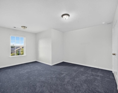 1814 Cedar Orchid Way - Photo Thumbnail 20