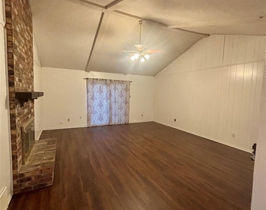 4205 Osage Drive - Photo Thumbnail 8