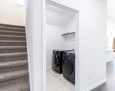 13412 Dos Aguas Drive - Photo Thumbnail 18