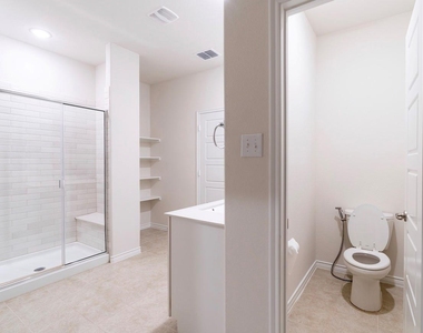 13412 Dos Aguas Drive - Photo Thumbnail 17