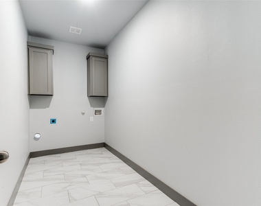 3601 Henry Street - Photo Thumbnail 20
