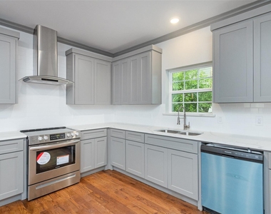 3601 Henry Street - Photo Thumbnail 2