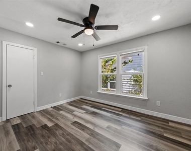 4529 Sanger Avenue - Photo Thumbnail 10