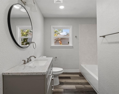 4529 Sanger Avenue - Photo Thumbnail 13
