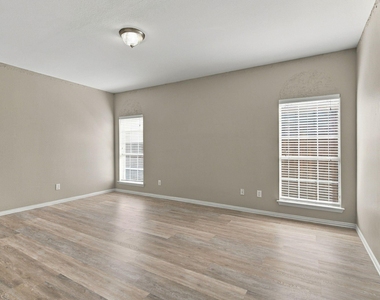 11535 Yoakum Drive - Photo Thumbnail 16