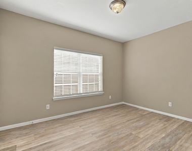 11535 Yoakum Drive - Photo Thumbnail 21