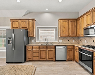 11535 Yoakum Drive - Photo Thumbnail 7