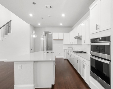 17848 Bottlebrush Drive - Photo Thumbnail 12