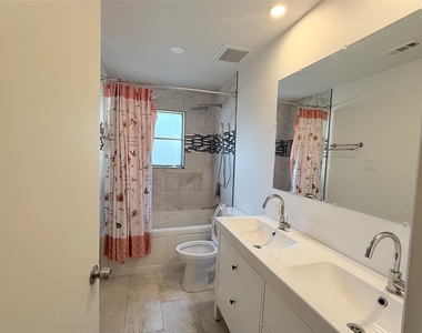 3467 Goldendale Drive - Photo Thumbnail 11