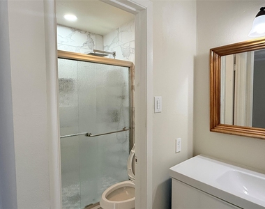 3467 Goldendale Drive - Photo Thumbnail 10