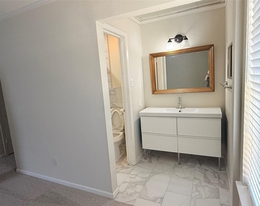 3467 Goldendale Drive - Photo Thumbnail 13