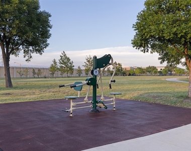 5915 Willow Wood Lane - Photo Thumbnail 31