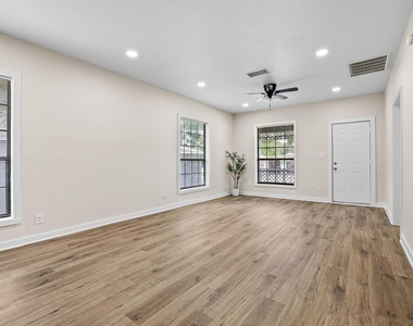 1320 W Morton Street - Photo Thumbnail 10