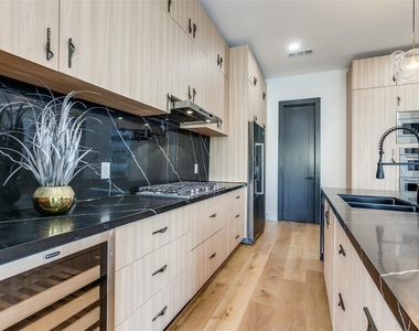 10923 Marsh Lane - Photo Thumbnail 11