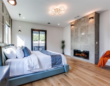 10923 Marsh Lane - Photo Thumbnail 14