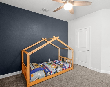 112 Willow Street - Photo Thumbnail 21
