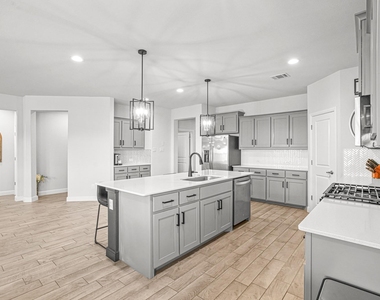 112 Willow Street - Photo Thumbnail 6