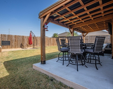112 Willow Street - Photo Thumbnail 34