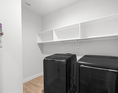 112 Willow Street - Photo Thumbnail 26