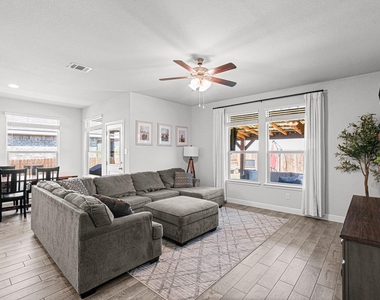 112 Willow Street - Photo Thumbnail 10