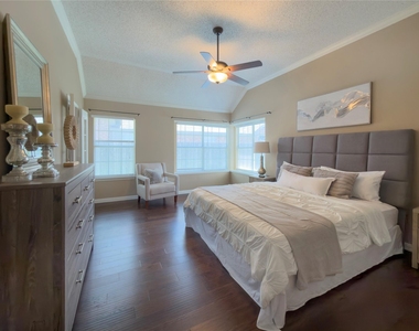 4234 Timberglen Road - Photo Thumbnail 15