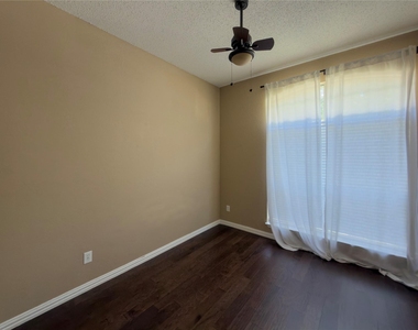4234 Timberglen Road - Photo Thumbnail 22