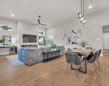 201 Magnolia Lane - Photo Thumbnail 7