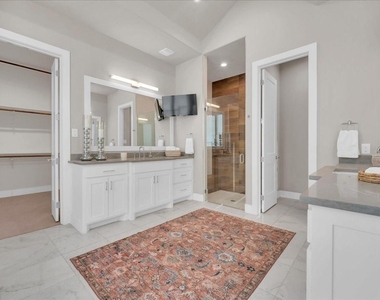 201 Magnolia Lane - Photo Thumbnail 14