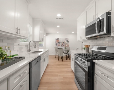 5905 Saramac Drive - Photo Thumbnail 11