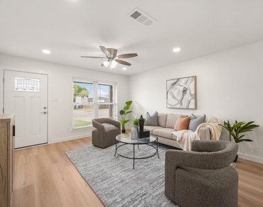 5905 Saramac Drive - Photo Thumbnail 5