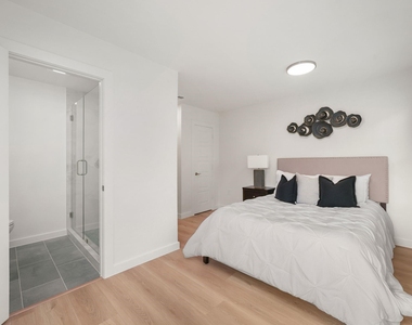 5905 Saramac Drive - Photo Thumbnail 14
