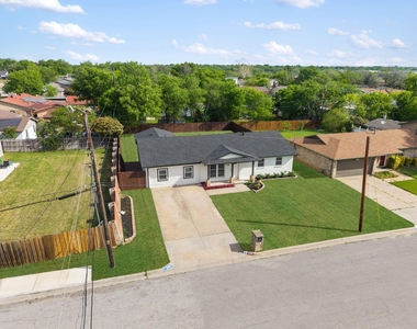 5905 Saramac Drive - Photo Thumbnail 34