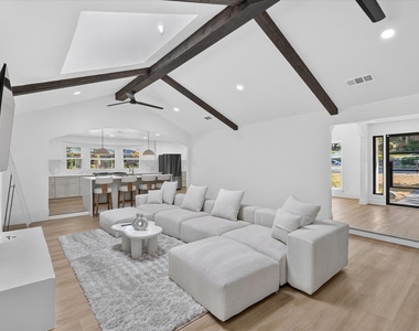 1513 Carriage Lane - Photo Thumbnail 1