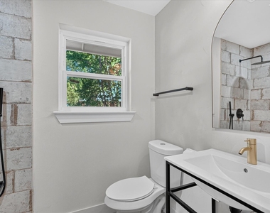 1513 Carriage Lane - Photo Thumbnail 17
