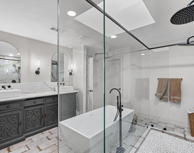1513 Carriage Lane - Photo Thumbnail 14