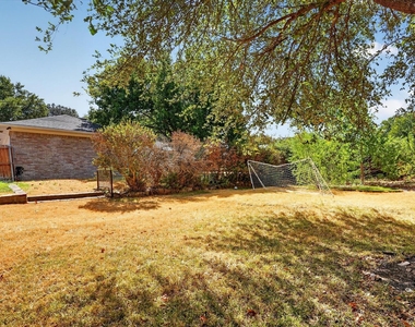 1513 Carriage Lane - Photo Thumbnail 21