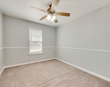 1213 De Ridder Avenue - Photo Thumbnail 7