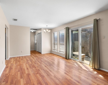 726 Michol Street - Photo Thumbnail 7